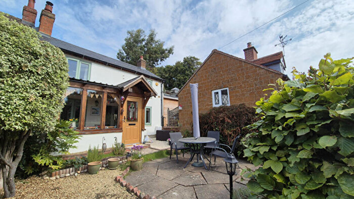 2 Bedroom Semi-Detached House For Sale In The Butts, Napton, CV47