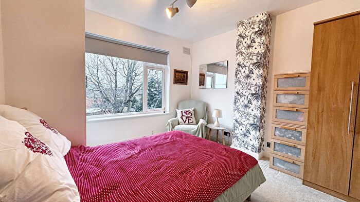 3 Bedroom End Of Terrace House For Sale In Queen Isabels Avenue, Cheylesmore, Coventry, CV3
