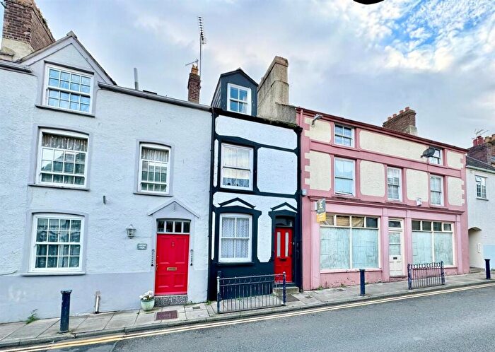 3 Bedroom House For Sale In Berry Street, Conwy, LL32