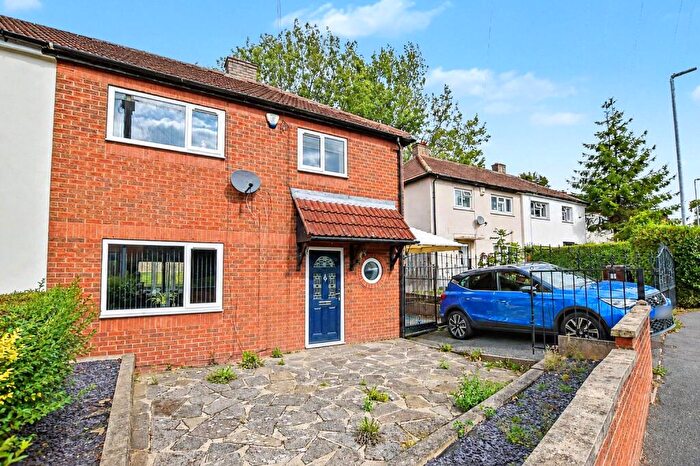3 Bedroom Semi-Detached House For Sale In Monkswood Avenue, Leeds, West Yorkshire, LS14