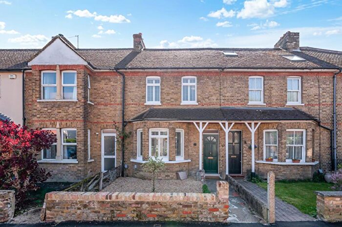 3 Bedroom Terraced House For Sale In Heatherside Road, Epsom, KT19