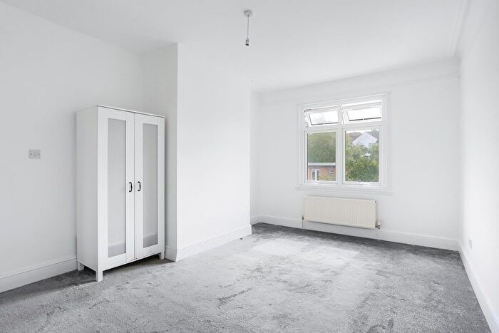 2 Bedroom Flat To Rent In Beatrice Avenue, Norbury, SW16