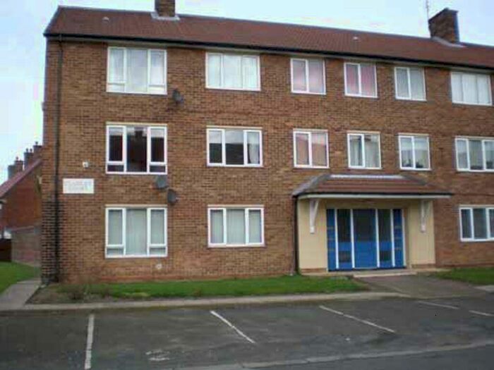 2 Bedroom Apartment To Rent In Clamley Court, , Bed Apt, L24