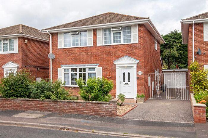 3 Bedroom Detached House For Sale In Totton, SO40