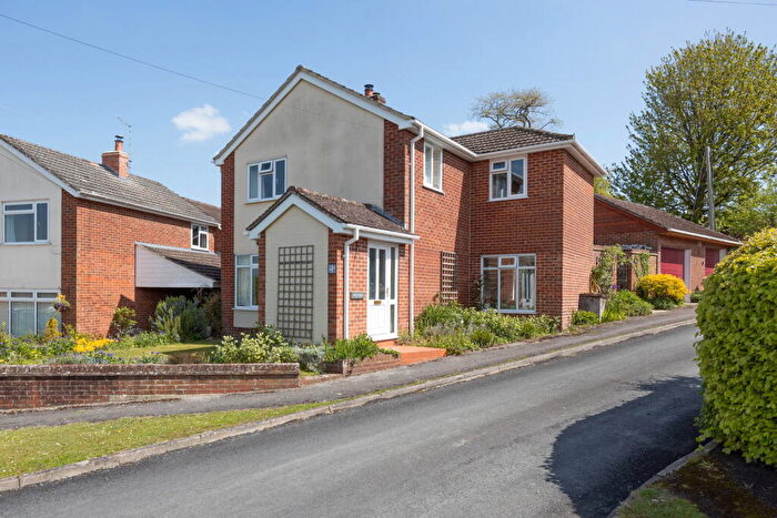 4 Bedroom Detached House For Sale In Blounts Court, Potterne, Wiltshire, SN10