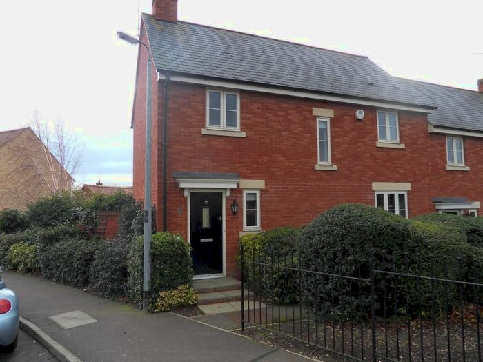 3 Bedroom End Of Terrace House To Rent In Chantry Rise, Olney, MK46