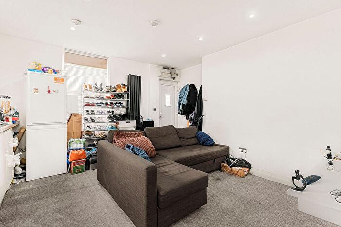 1 Bedroom Flat For Sale In Framlingham Crescent, London, SE9