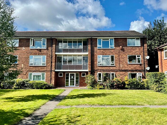 3 Bedroom Apartment To Rent In Prince Andrew Close, Maidenhead, SL6