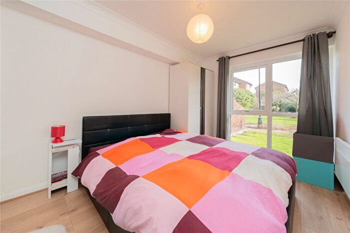 1 Bedroom Flat To Rent In Maltings Place, London, SW6