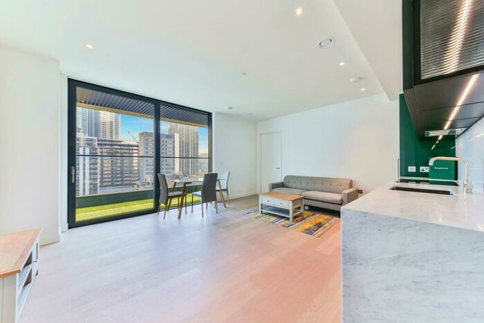 1 Bedroom Apartment To Rent In Bagshaw Building, Wardian, Canary Wharf, London, E14