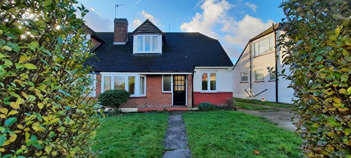 3 Bedroom Semi-Detached House To Rent In Bushey Mill Lane, Bushey, WD23