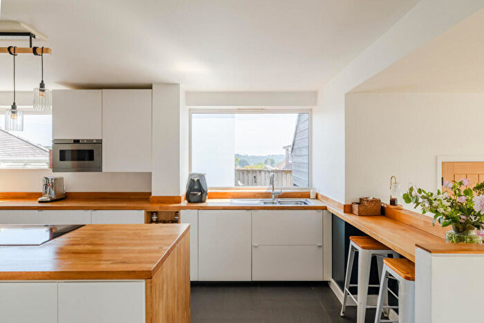 5 Bedroom House For Sale In Insley Crescent, Broadstone, BH18 - Photo 9