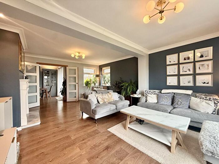 3 Bedroom Detached Bungalow For Sale In Bromeswell Road, Ipswich, IP4