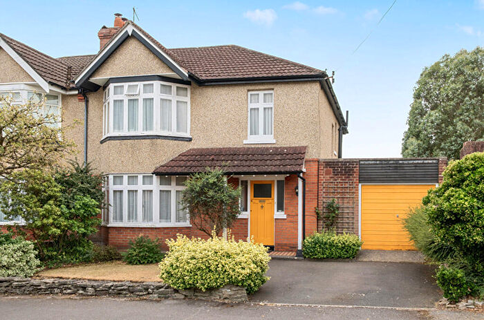 4 Bedroom Semi Detached House For Sale In Ripstone Gardens, Highfield, Southampton, Hampshire, SO17