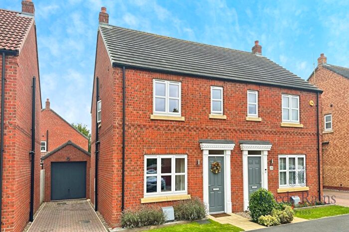 3 Bedroom Semi-Detached House For Sale In The Hedgerows, Eggborough, Goole, North Yorkshire, DN14