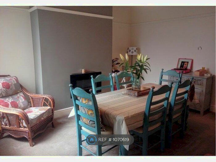 4 Bedroom End Of Terrace House To Rent In Manchester Road, Rochdale, OL11