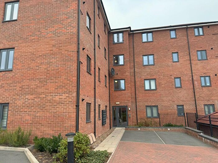2 Bedroom Apartment To Rent In Hopwood Road, Gedling, Nottingham, NG4
