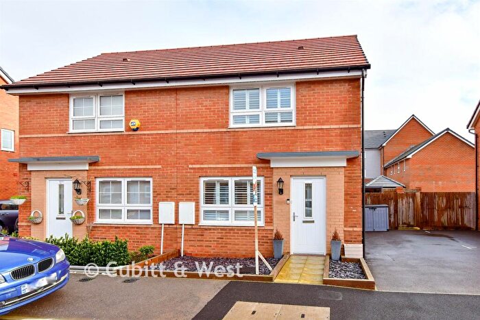 2 Bedroom Semi-Detached House For Sale In Storehouse Way, Havant, Hampshire, PO9