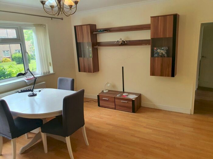 2 Bedroom Flat To Rent In Orlescote Road, Canley, Coventry, CV4