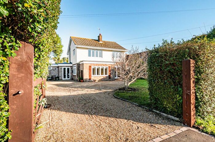 4 Bedroom Detached House For Sale In Burley Road, Felpham, PO22