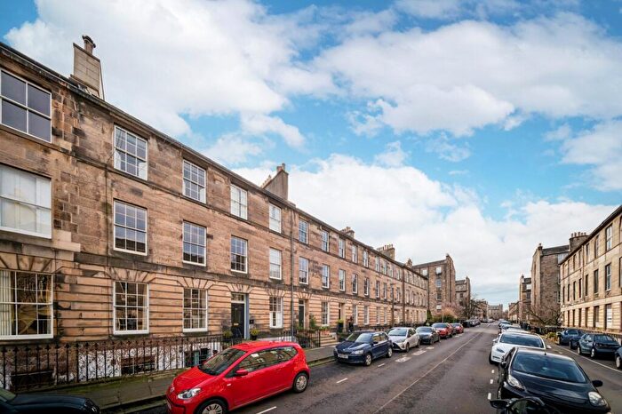 2 Bedroom Apartment For Sale In Cumberland Street, Edinburgh, Midlothian, EH3