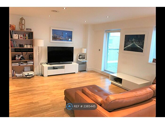 2 Bedroom Flat To Rent In Dowells Street, London, SE10