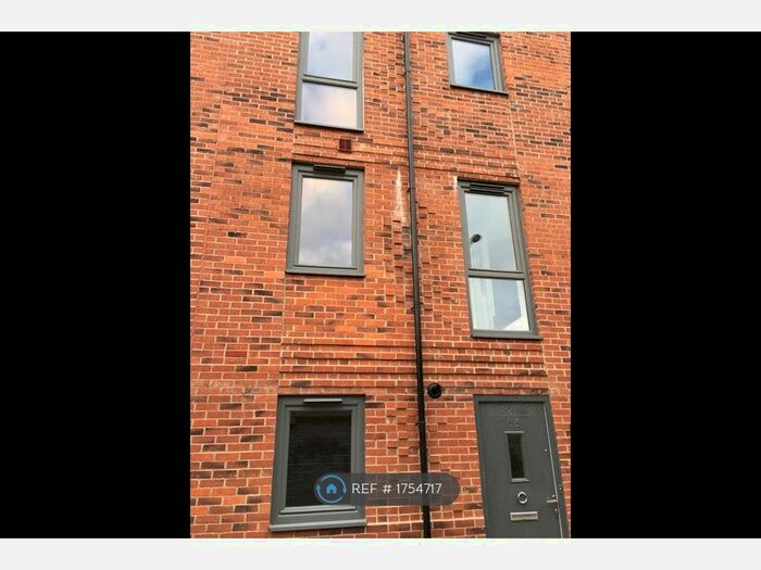 2 Bedroom Terraced House To Rent In Carnforth Avenue, Wakefield, WF1