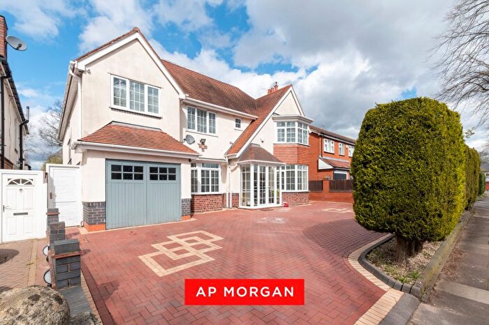 6 Bedroom Detached House For Sale In Green Road, Hall Green, Birmingham, West Midlands, B28