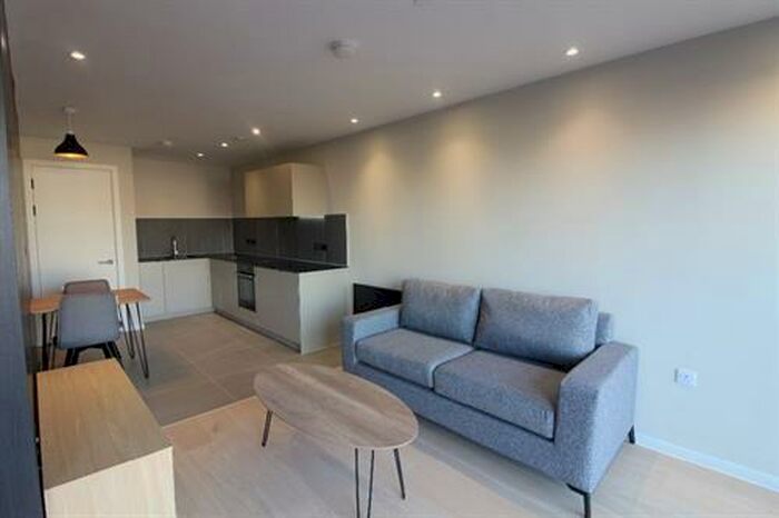 1 Bedroom Apartment To Rent In City Gardens, Castlefield, M15
