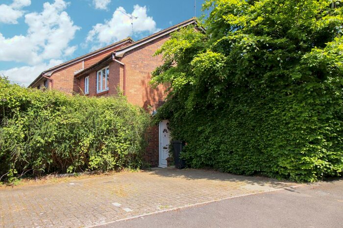 2 Bedroom End Of Terrace House To Rent In Friesland Close, Shaw, Swindon, SN5