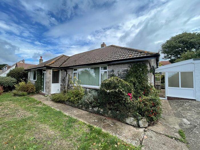 3 Bedroom Detached Bungalow To Rent In Baring Road, Cowes, PO31