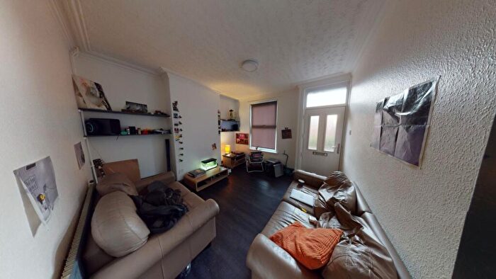 4 Bedroom Terraced House To Rent In Royal Park Road, Leeds, LS6