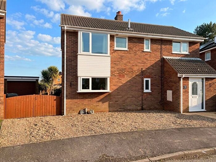 4 Bedroom Detached House For Sale In Fallowfield, Hemsby, Great Yarmouth, NR29