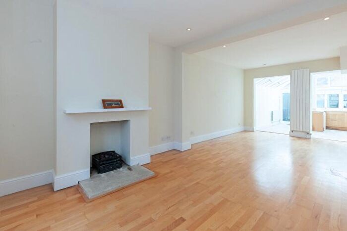 4 Bedroom Terraced House To Rent In South Street, Central Oxford, OX2