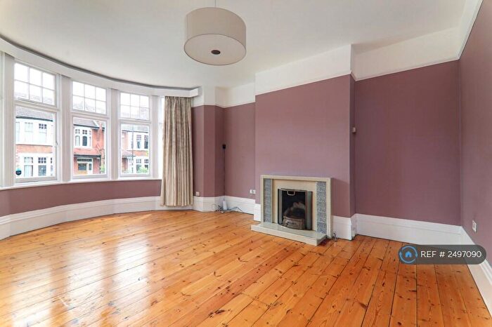 1 Bedroom Maisonette To Rent In Cranley Gardens, London, N13