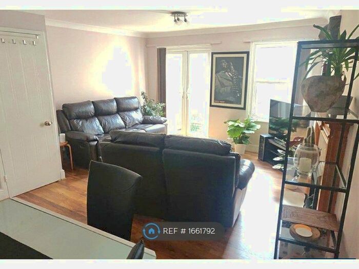 3 Bedroom Terraced House To Rent In Mustow Place, London, SW6