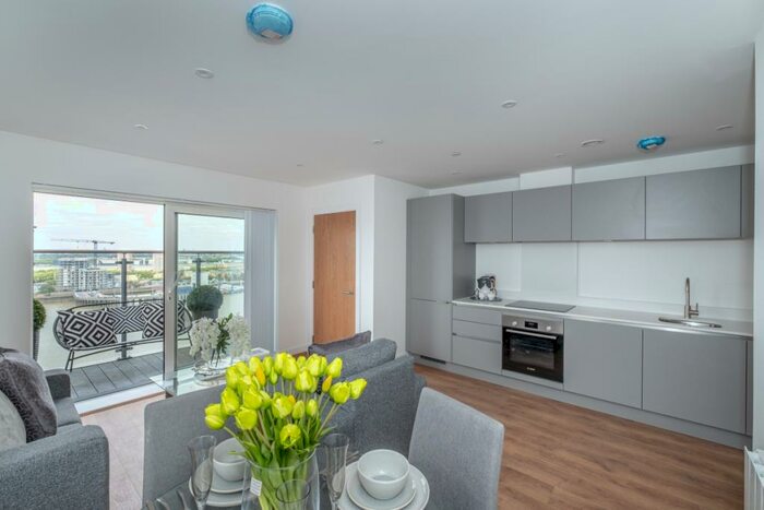 1 Bedroom Apartment To Rent In Mast Quay, Woolwich, London, SE18