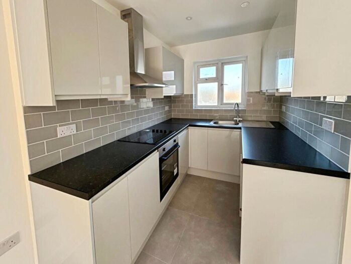 2 Bedroom Flat To Rent In High Street Back, Ely, CB7