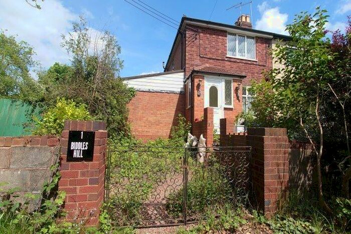 3 Bedroom Property To Rent In Biddles Hill, Solihull, B94