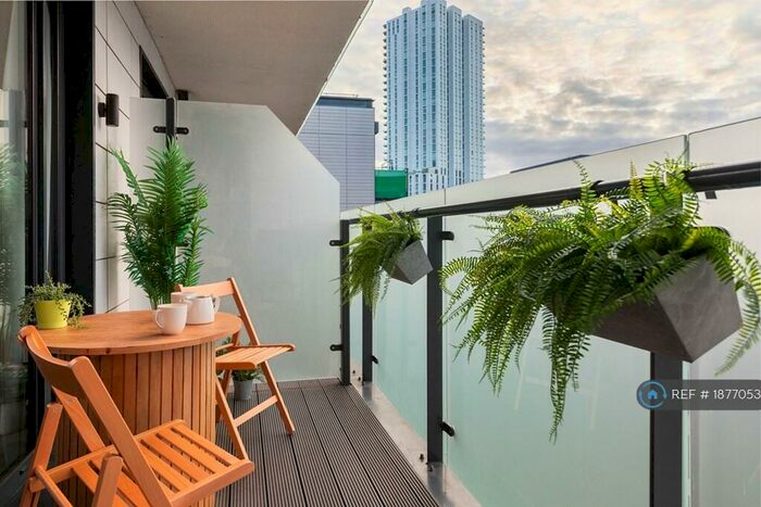 2 Bedroom Flat To Rent In Waterside Way, London, N17