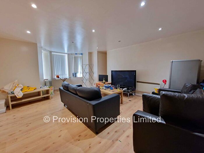 2 Bedroom Flat To Rent In Regent Park Terrace, Hyde Leeds, LS6