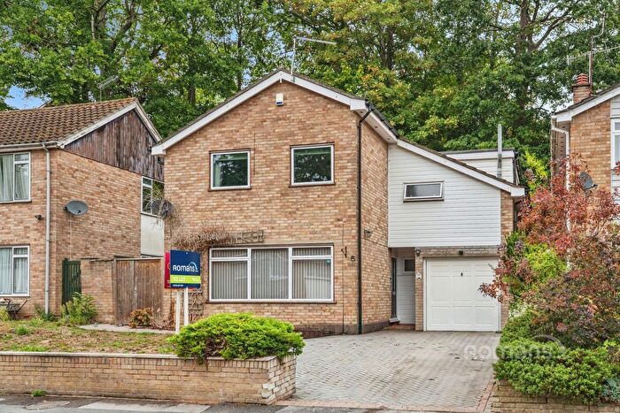4 Bedroom Detached House To Rent In Long Mickle, Sandhurst, Berkshire, GU47