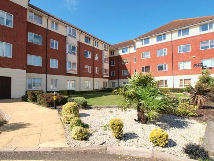 2 Bedroom Apartment To Rent In Wilkinson Drop, Oak Road South, Hadleigh, SS7
