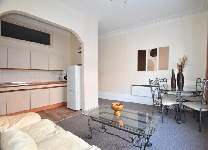 1 Bedroom Flat To Rent In Grove Road South, Southsea, PO5