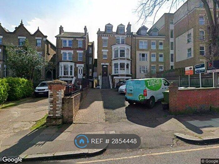 2 Bedroom Flat To Rent In Trinity Rise, London, SW2
