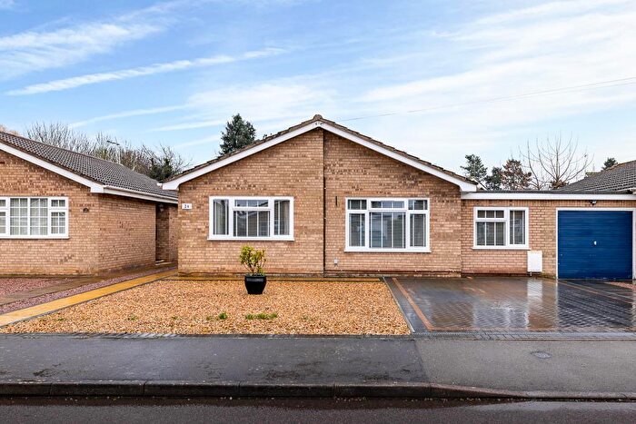 2 Bedroom Semi-Detached Bungalow For Sale In Mountbatten Avenue, Pinchbeck, PE11