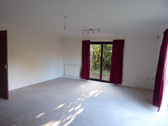 4 Bedroom Semi-Detached House To Rent In The Rectory The Hamels Sturry, Canterbury, CT2