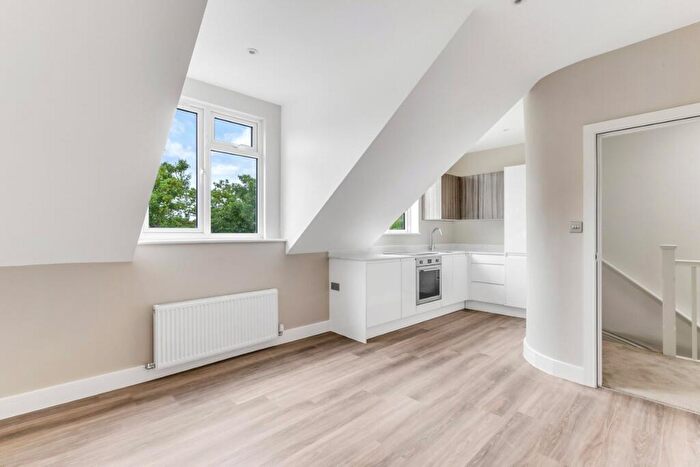 2 Bedroom Apartment For Sale In Anson Road, Cricklewood, NW2