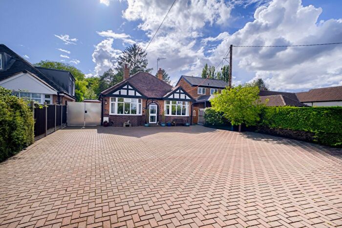 3 Bedroom Detached Bungalow For Sale In Aston Cantlow Road, Wilmcote, CV37