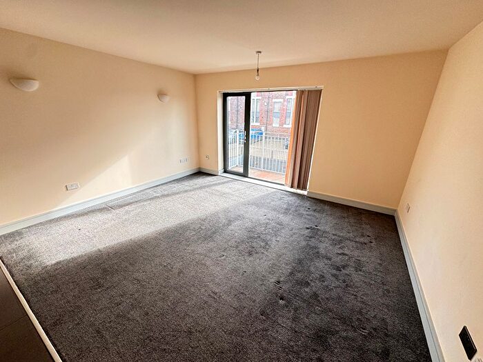 1 Bedroom Flat To Rent In School Street, Willenhall, Wolverhampton, WV13